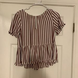 Cute simple top! Goes with everything